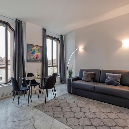 Milan Royal Suites - Duomo Santo Stefano Екстер'єр фото