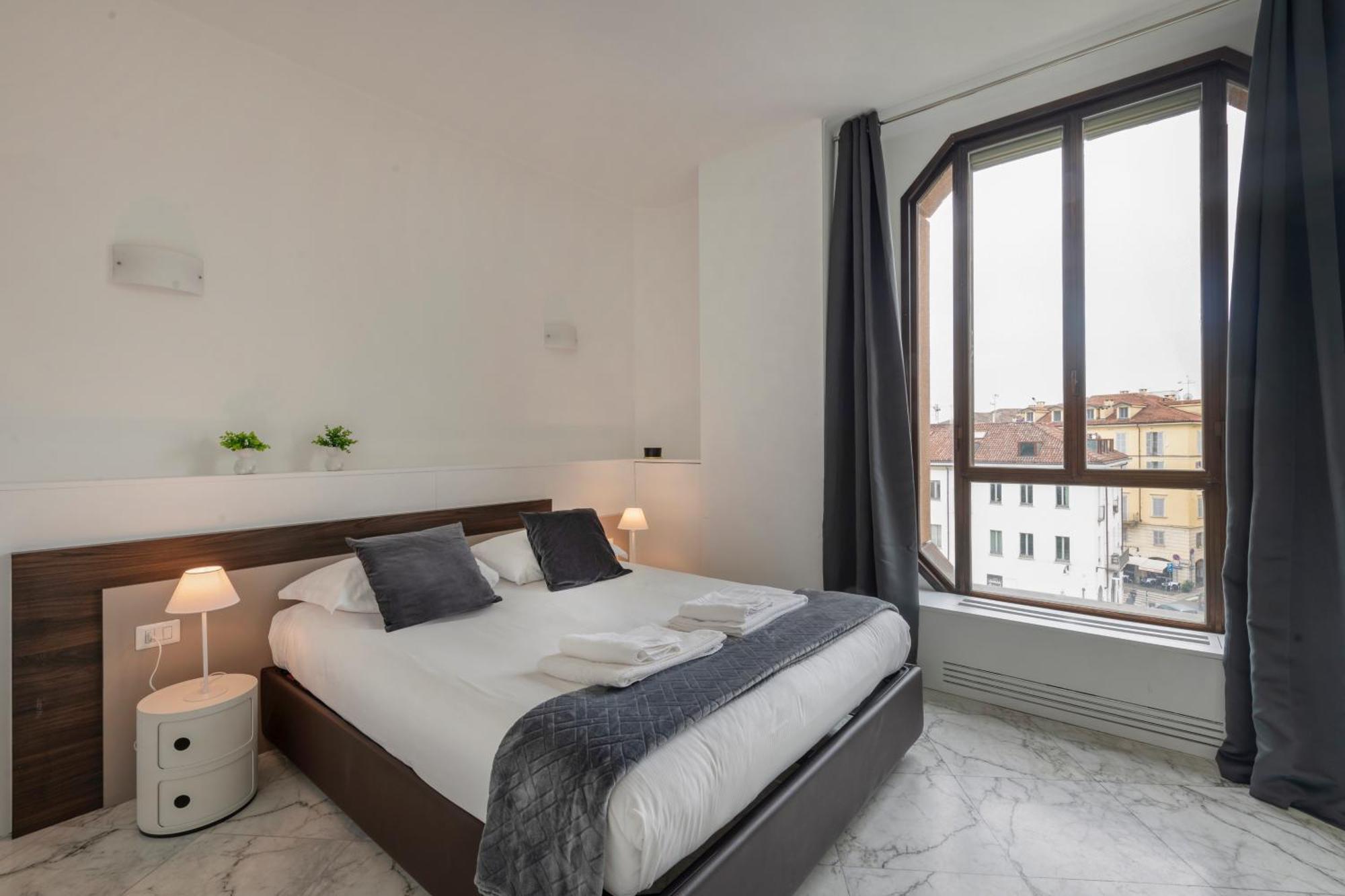 Milan Royal Suites - Duomo Santo Stefano Екстер'єр фото