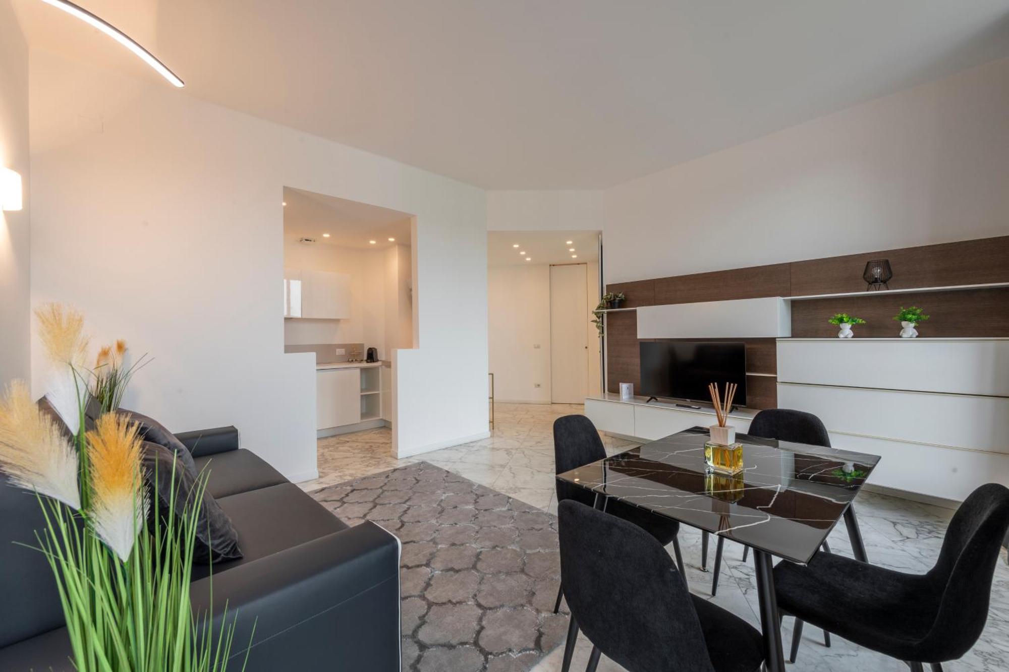 Milan Royal Suites - Duomo Santo Stefano Екстер'єр фото