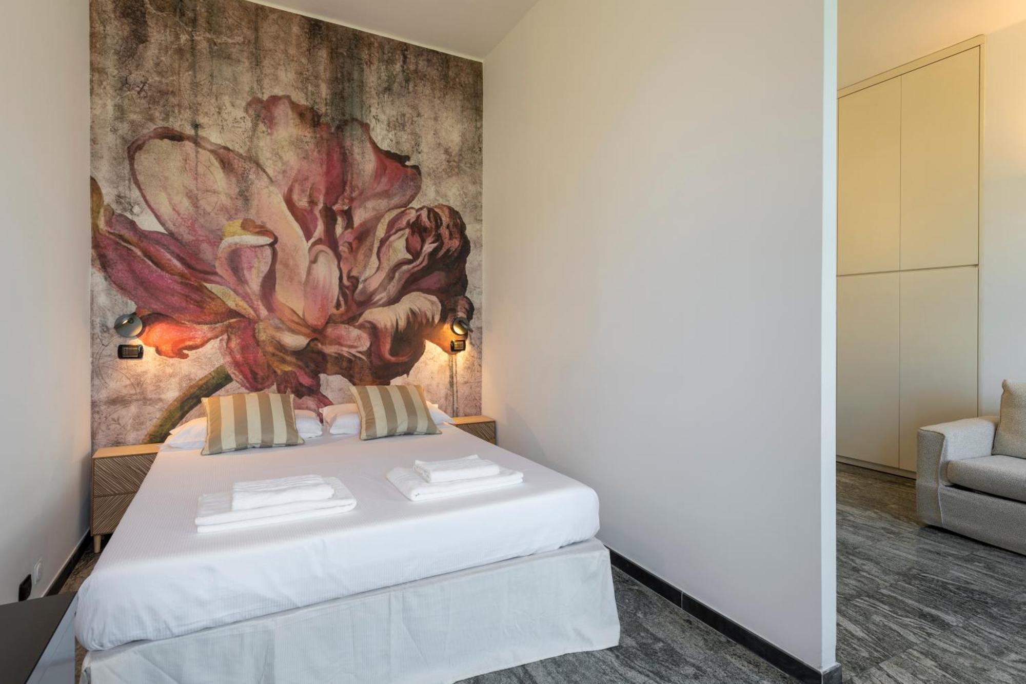 Milan Royal Suites - Duomo Santo Stefano Екстер'єр фото