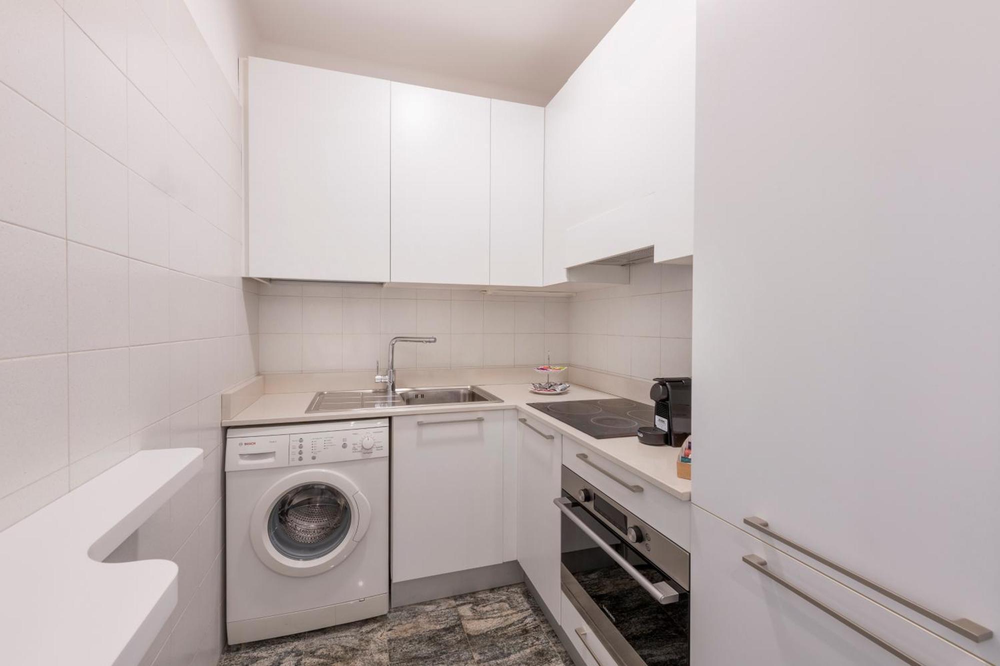Milan Royal Suites - Duomo Santo Stefano Екстер'єр фото