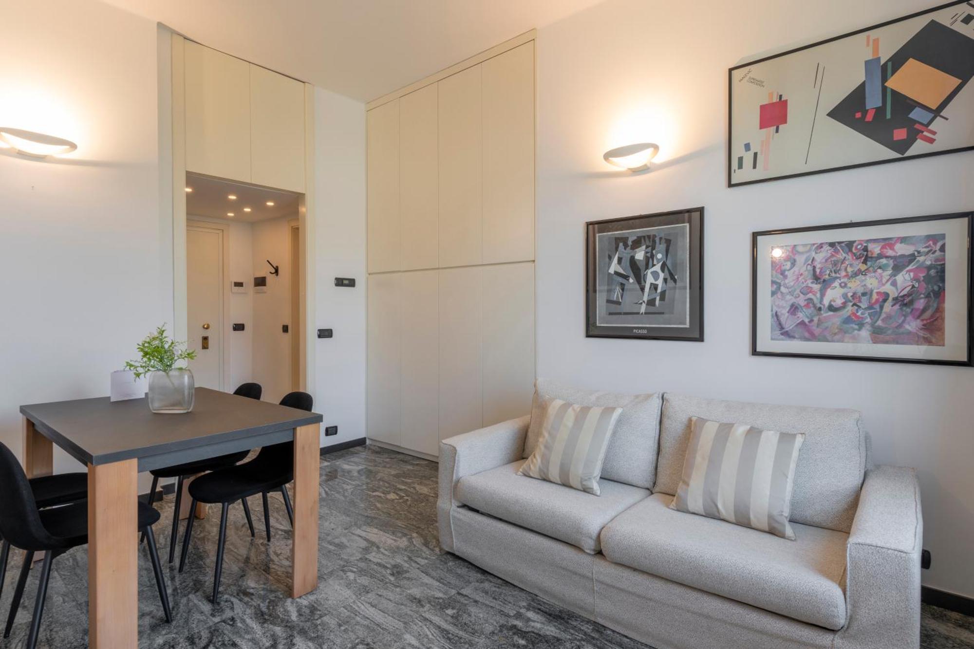 Milan Royal Suites - Duomo Santo Stefano Екстер'єр фото